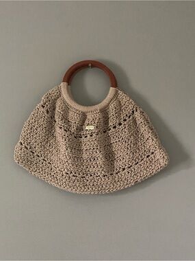 Crochet Purse/Tote Bag with Wooden Handles - Beige.   approximately 8 x 16 “